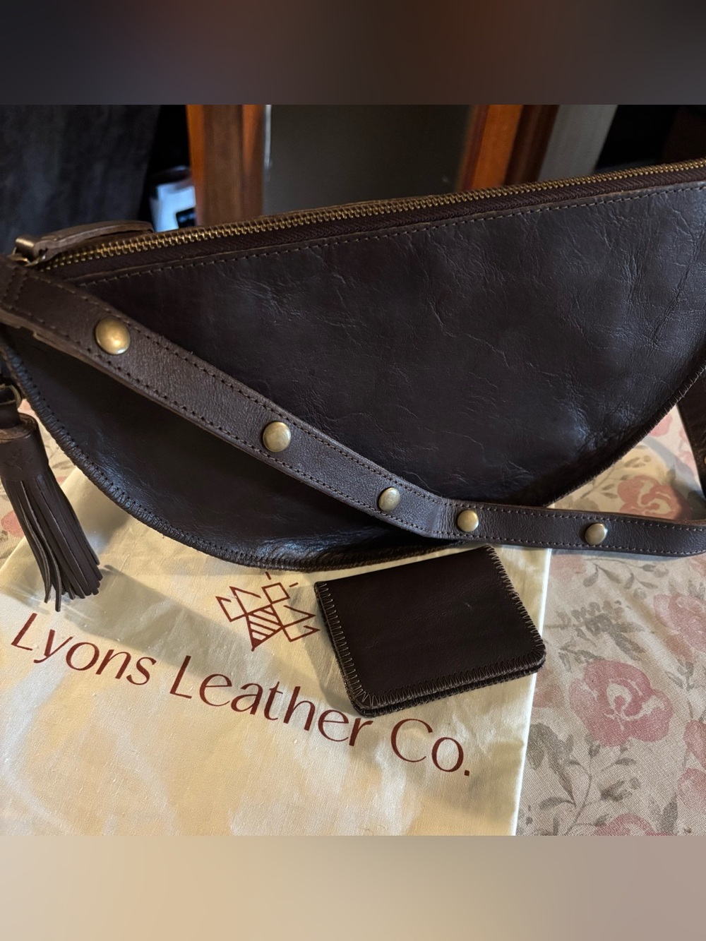 Lyons Leather Co Queen Espresso bag, tassel & daily wallet